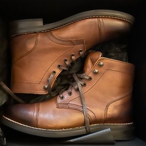 BNIB Thursday Boots